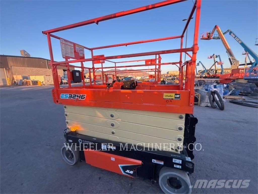JLG ES3246 Šķerveida pacēlāji