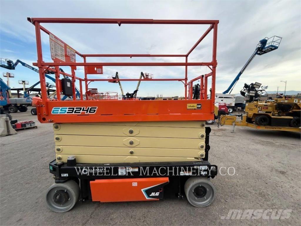 JLG ES3246 Šķerveida pacēlāji