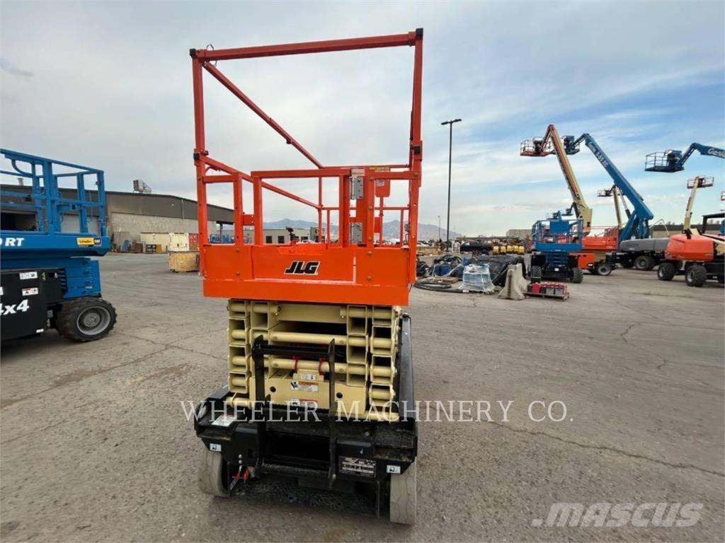 JLG ES3246 Šķerveida pacēlāji