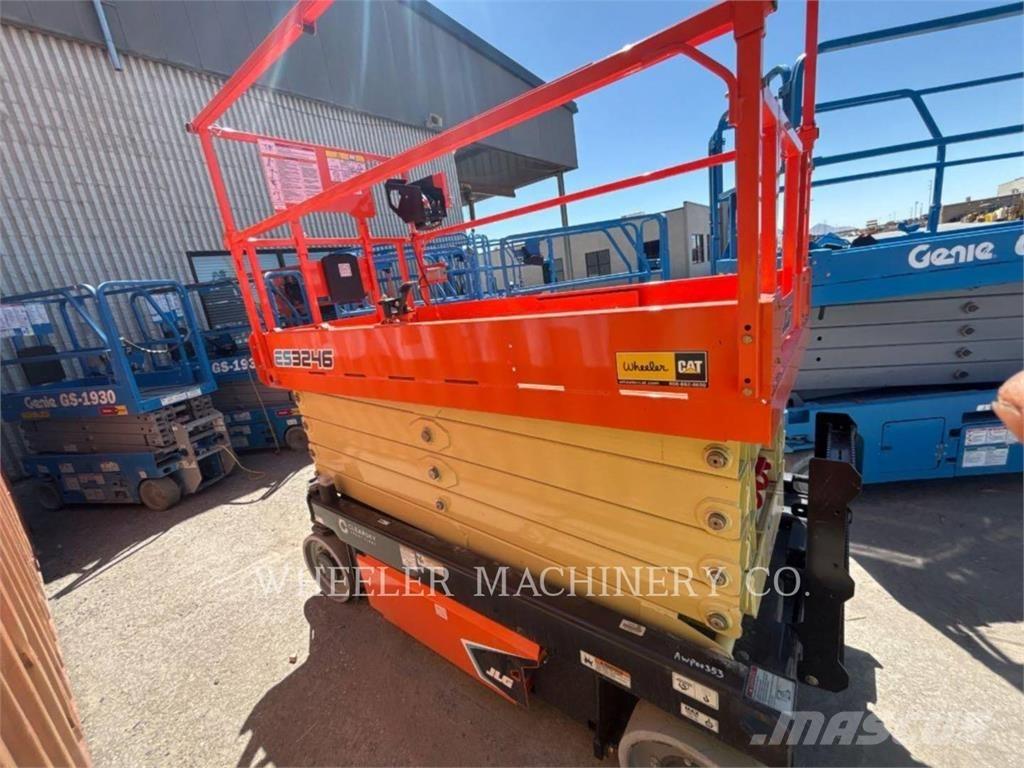 JLG ES3246 Šķerveida pacēlāji