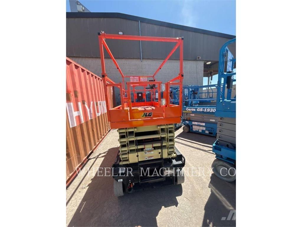 JLG ES3246 Šķerveida pacēlāji