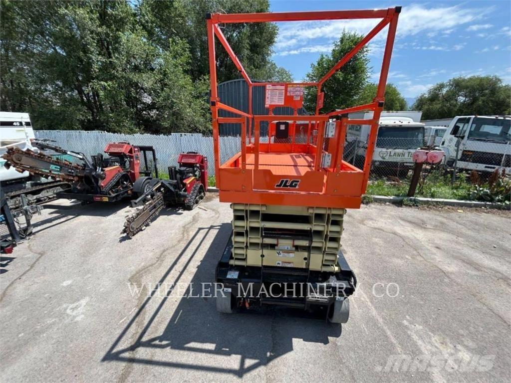 JLG ES3246 Šķerveida pacēlāji