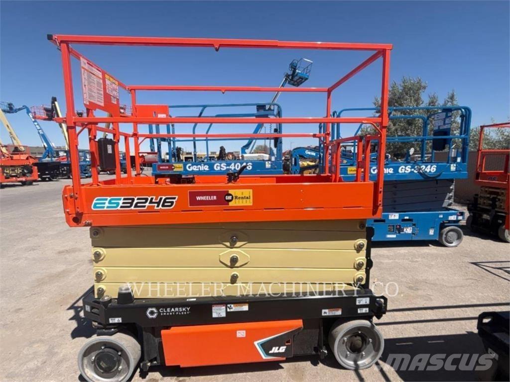 JLG ES3246 Šķerveida pacēlāji