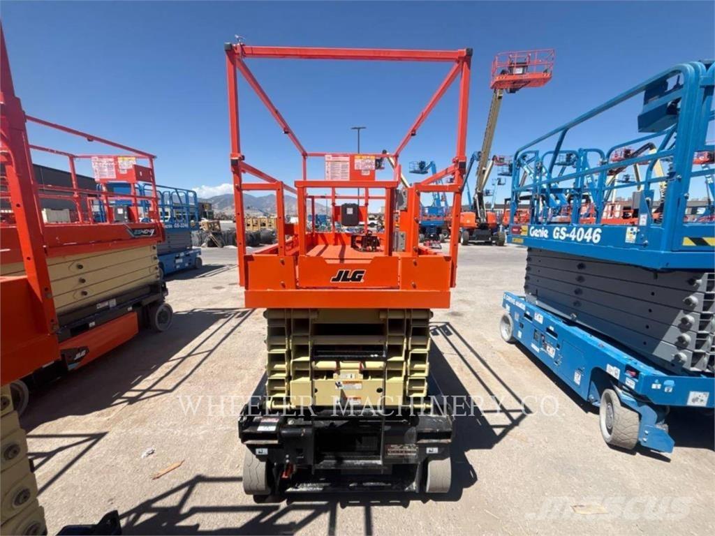 JLG ES3246 Šķerveida pacēlāji