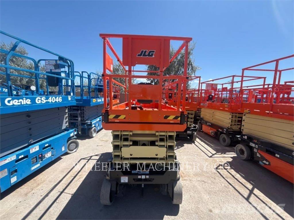 JLG ES3246 Šķerveida pacēlāji