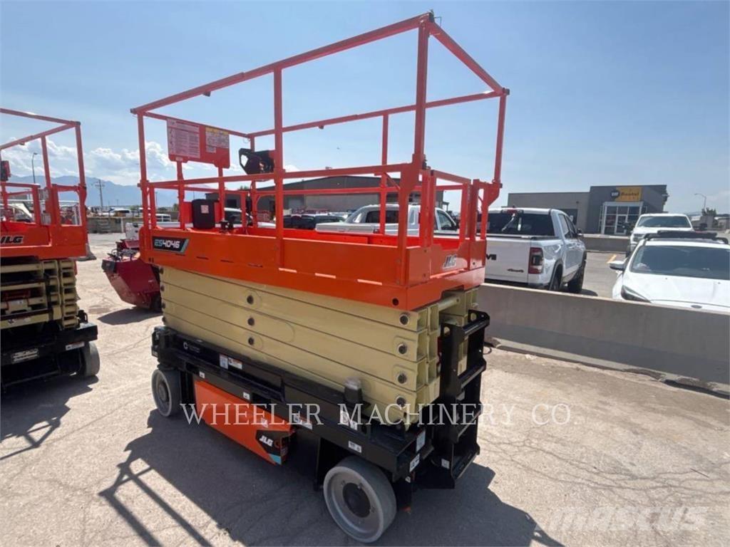 JLG ES4046 Šķerveida pacēlāji