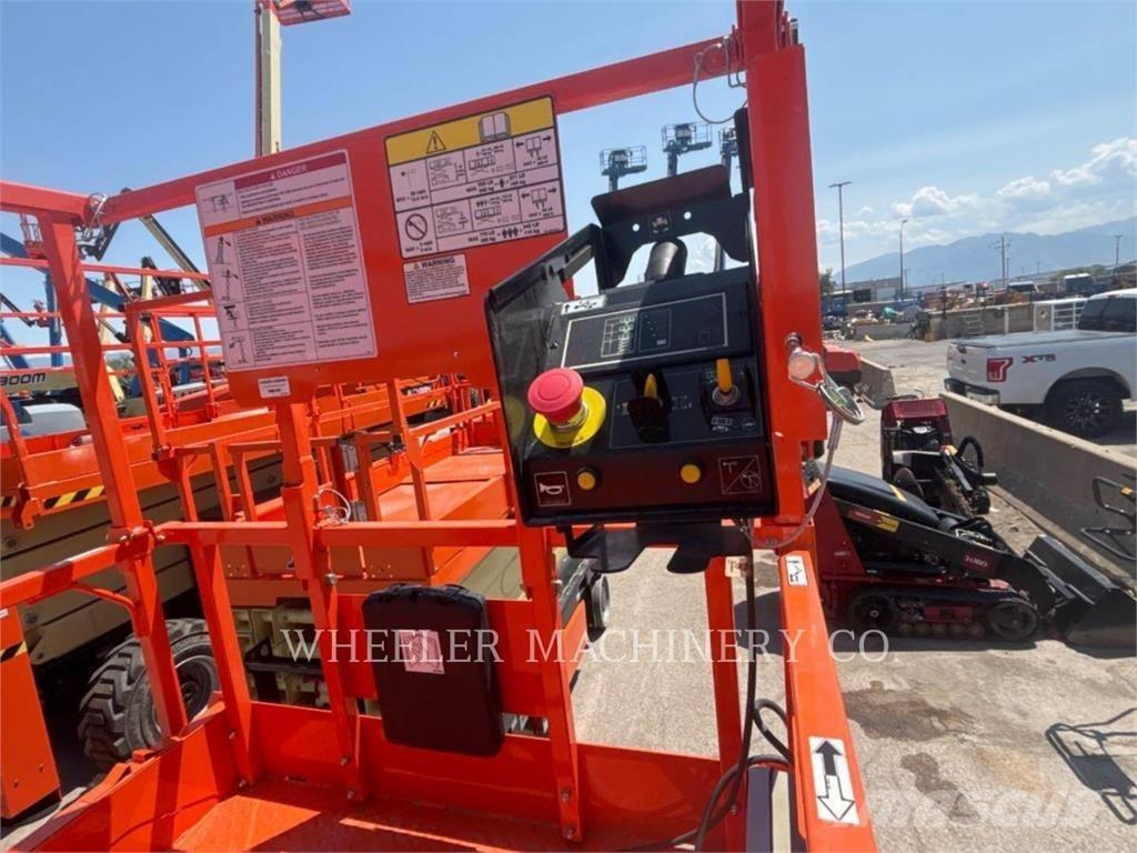 JLG ES4046 Šķerveida pacēlāji