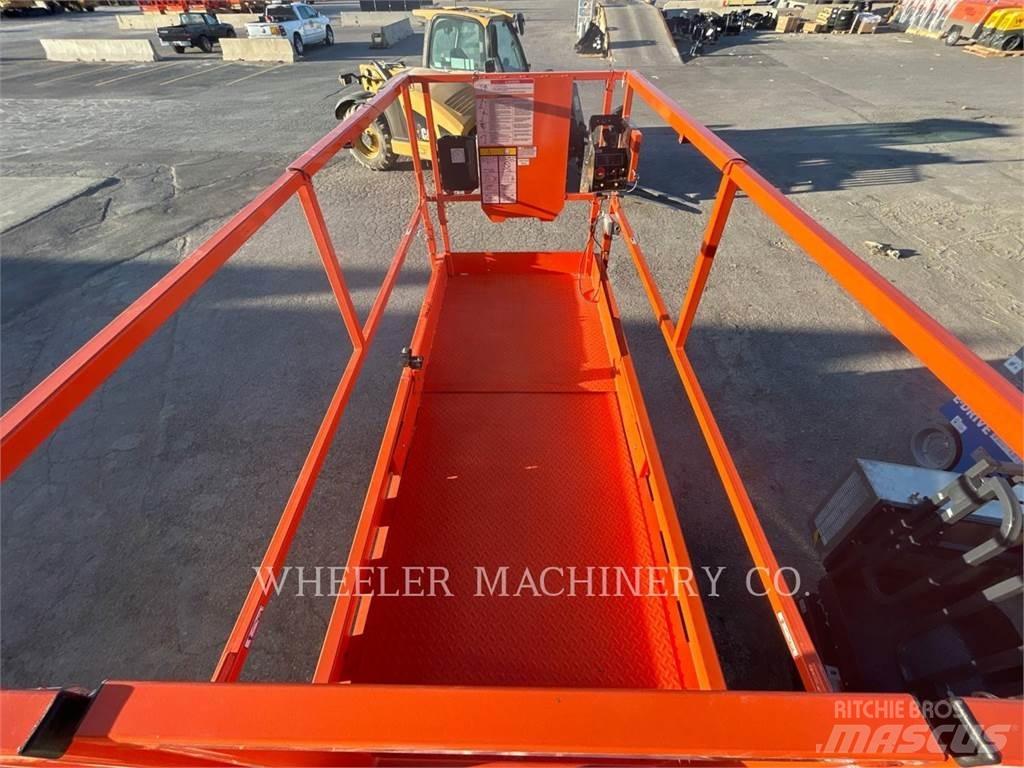 JLG R4045 Šķerveida pacēlāji