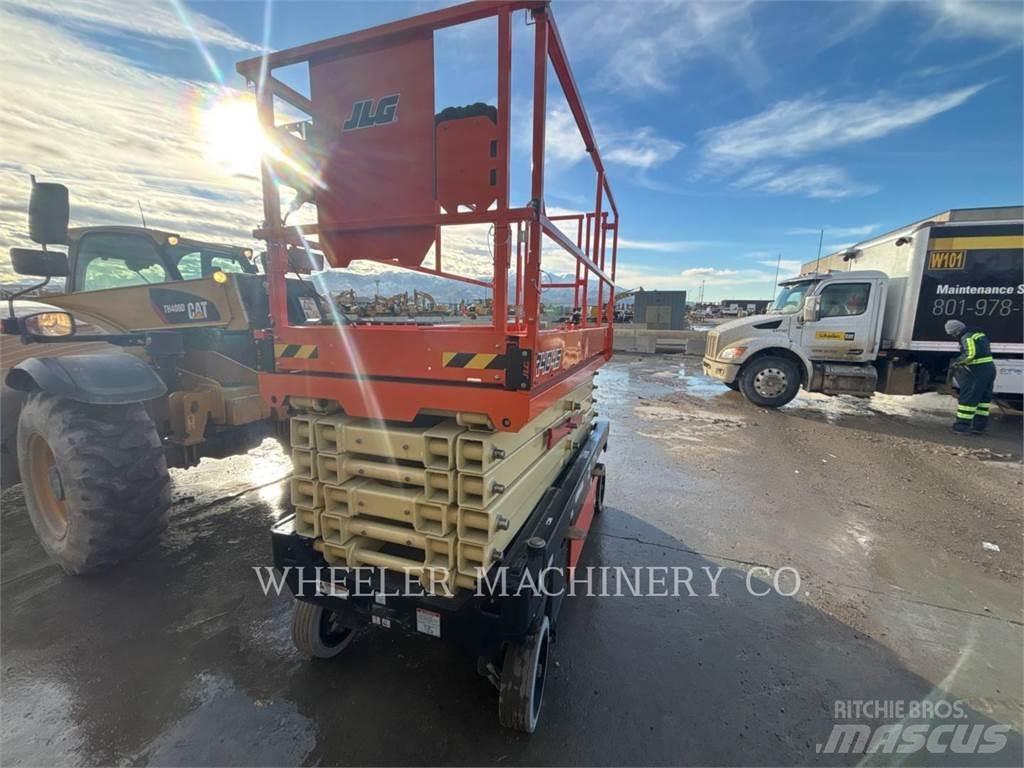 JLG R4045 Šķerveida pacēlāji