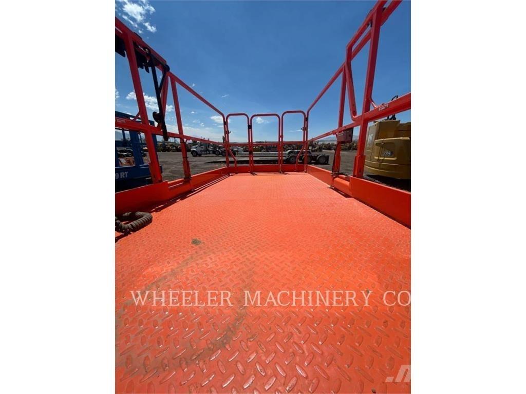 JLG RT3369 Šķerveida pacēlāji