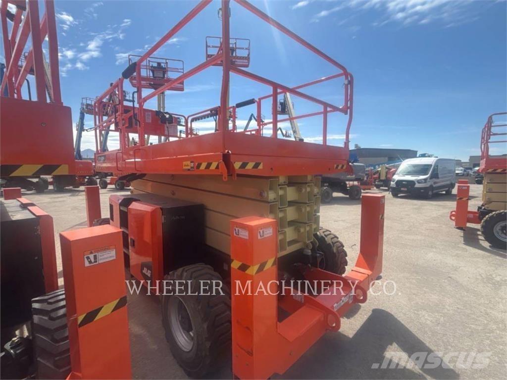 JLG RT4394 Šķerveida pacēlāji