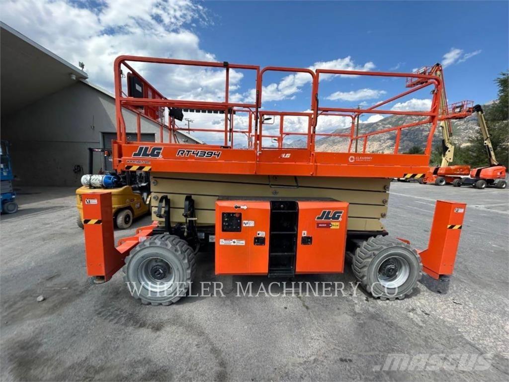 JLG RT4394 Šķerveida pacēlāji
