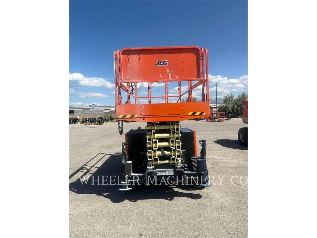 JLG RT4769 Šķerveida pacēlāji