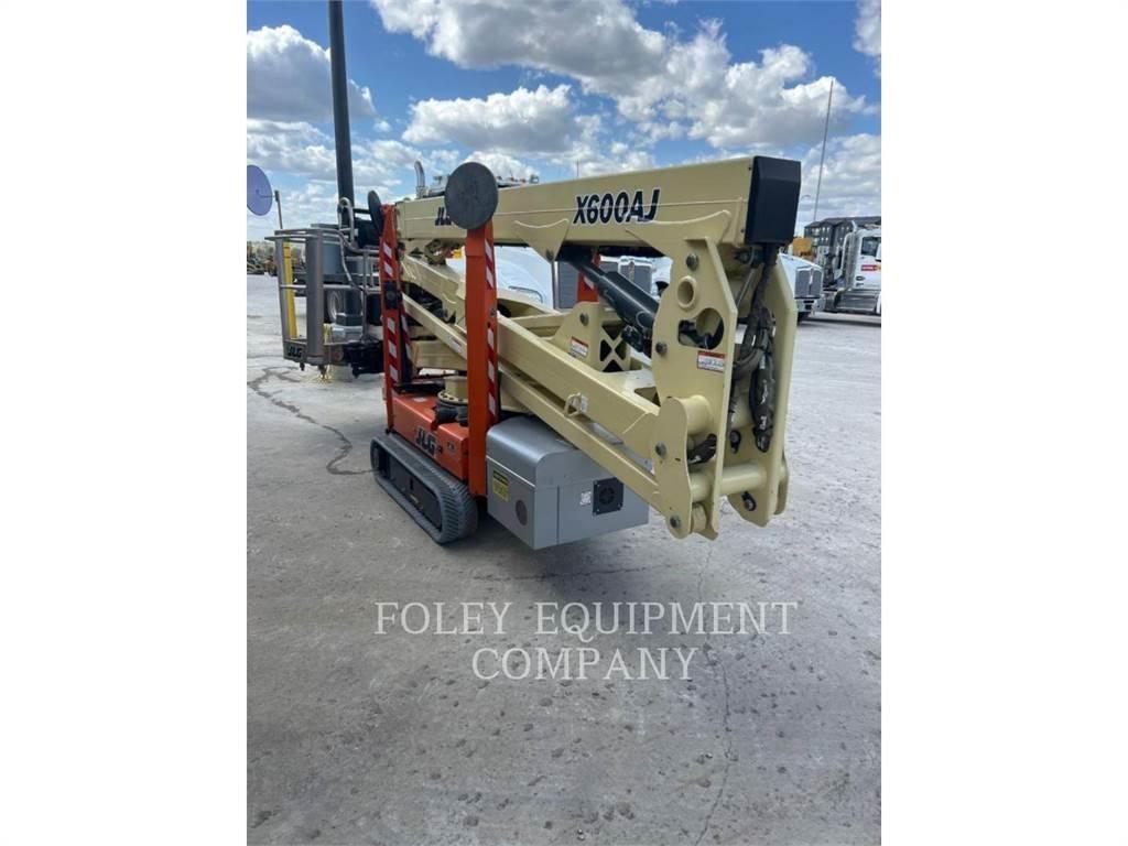 JLG X600AJ Strēles pacēlāji
