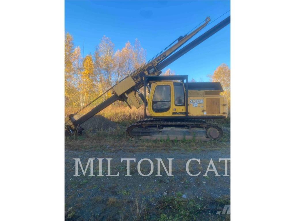 John Deere 200 LC Būvniecība- Citi