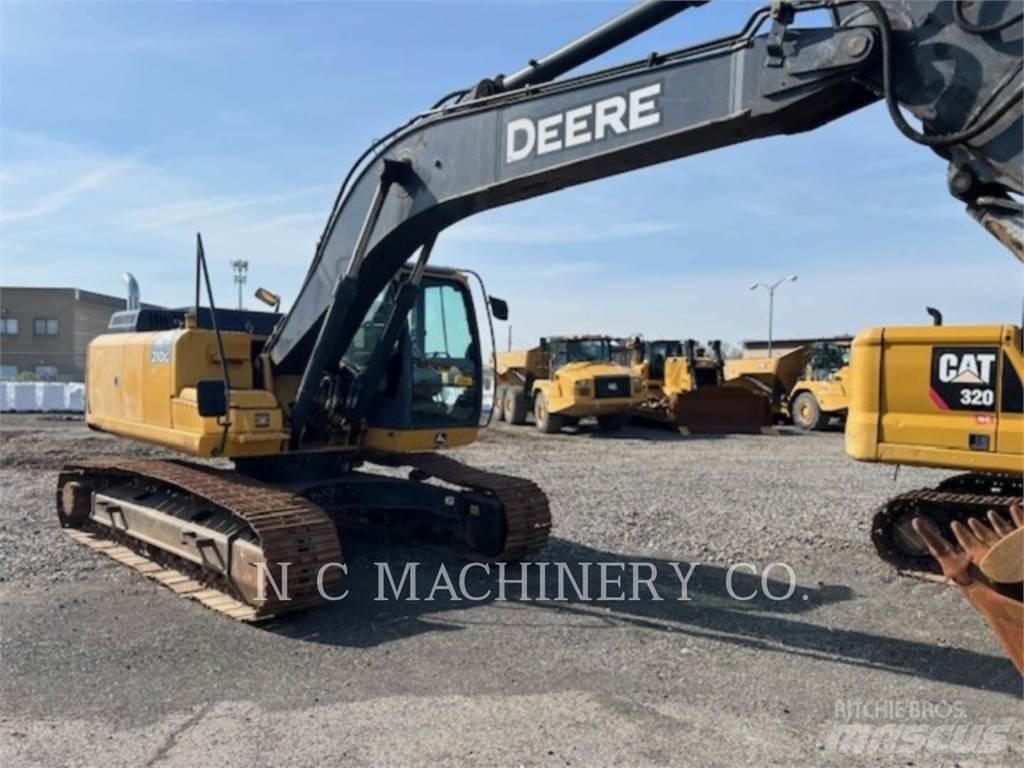John Deere 210G Kāpurķēžu ekskavatori