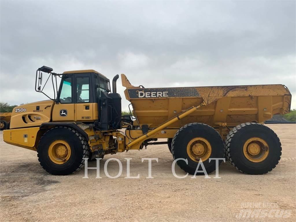 John Deere 250D Artikulētie pašizgāzēji