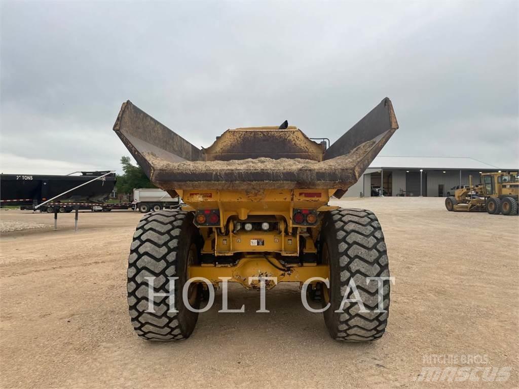 John Deere 250D Artikulētie pašizgāzēji