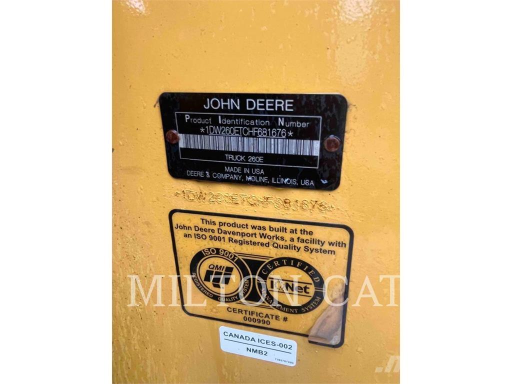 John Deere 260E Artikulētie pašizgāzēji