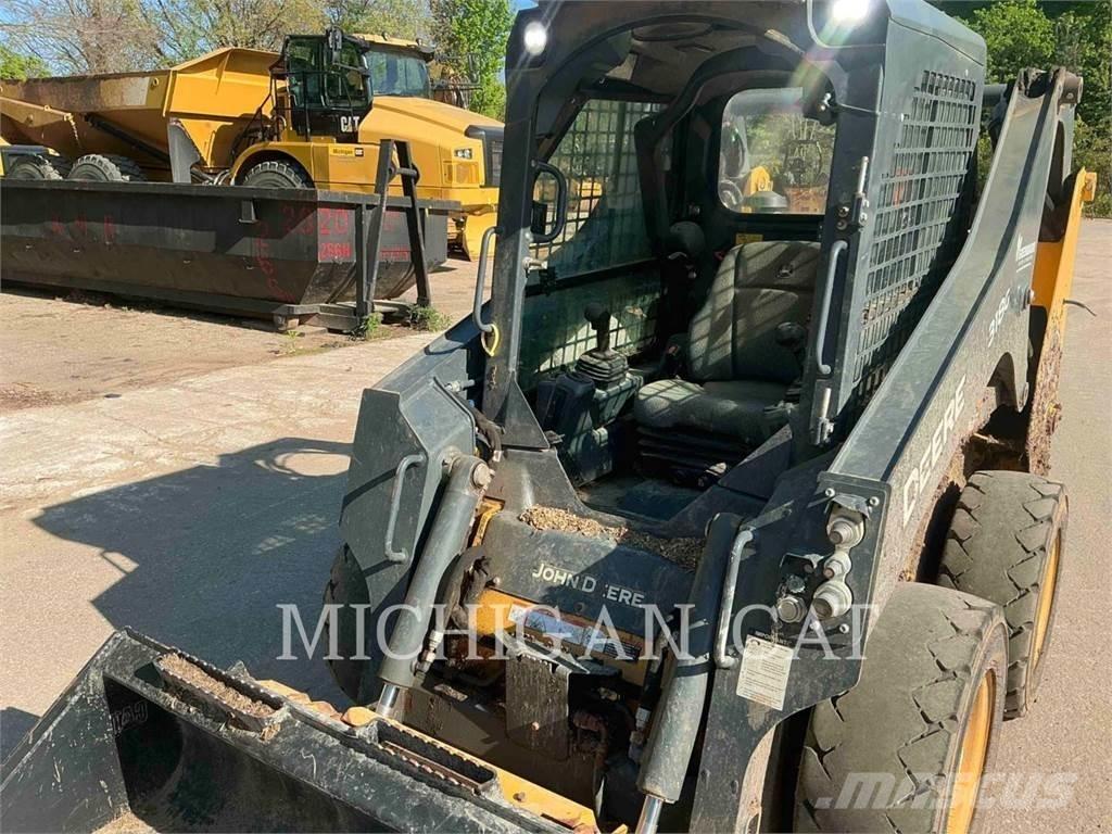 John Deere 318G Lietoti riteņu kompaktiekrāvēji