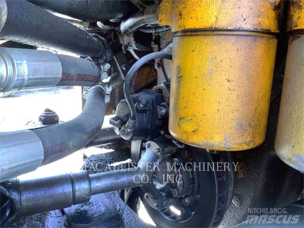 John Deere 444 Iekrāvēji uz riteņiem