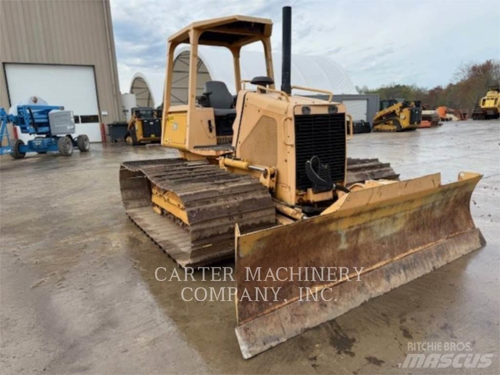John Deere 450H Kāpurķēžu buldozeri