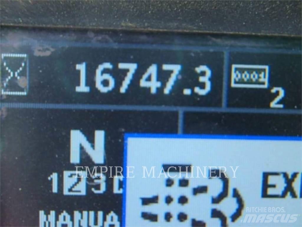 John Deere 624K Iekrāvēji uz riteņiem