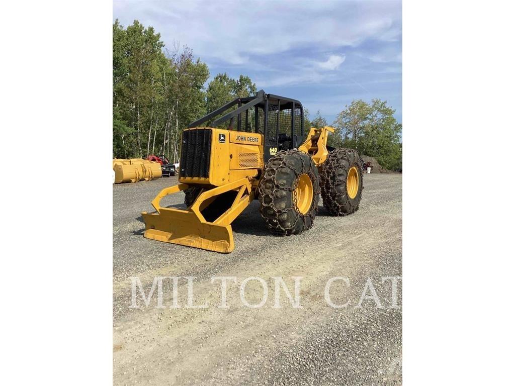 John Deere 640 Šķeldotāji