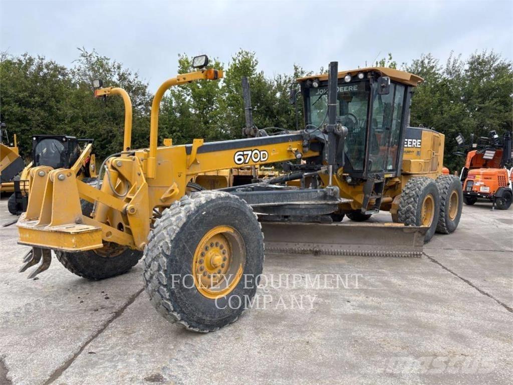 John Deere 670 Greideri