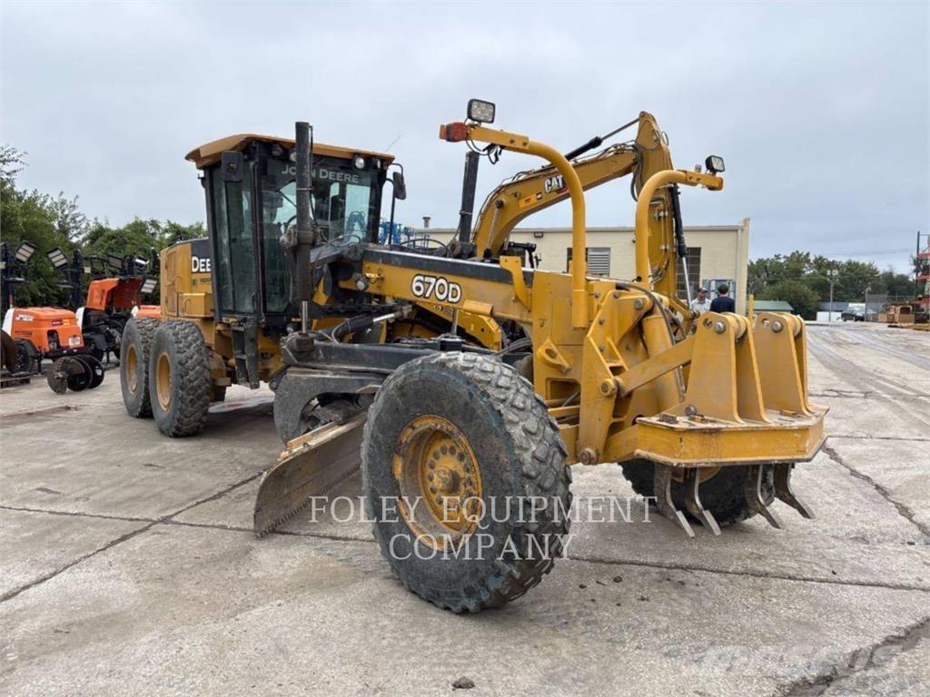 John Deere 670 Greideri