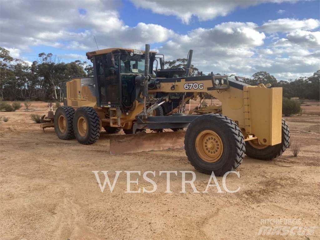 John Deere 670G Greideri