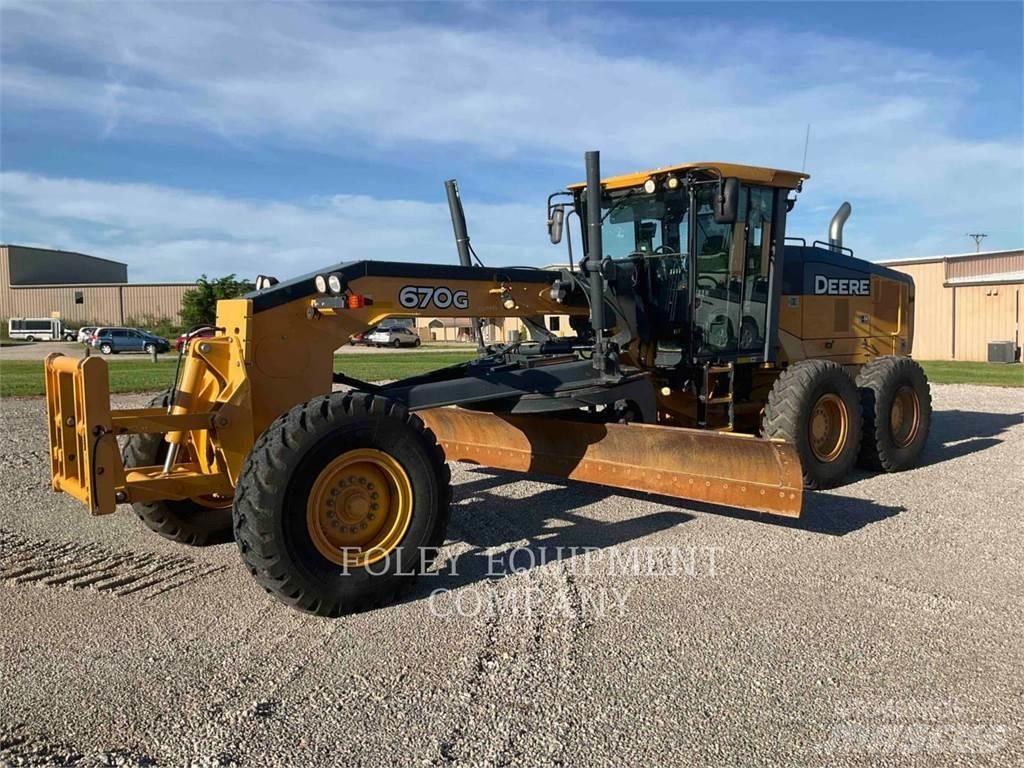 John Deere 670G Greideri