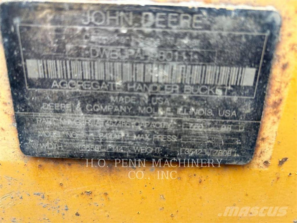 John Deere 844 Iekrāvēji uz riteņiem
