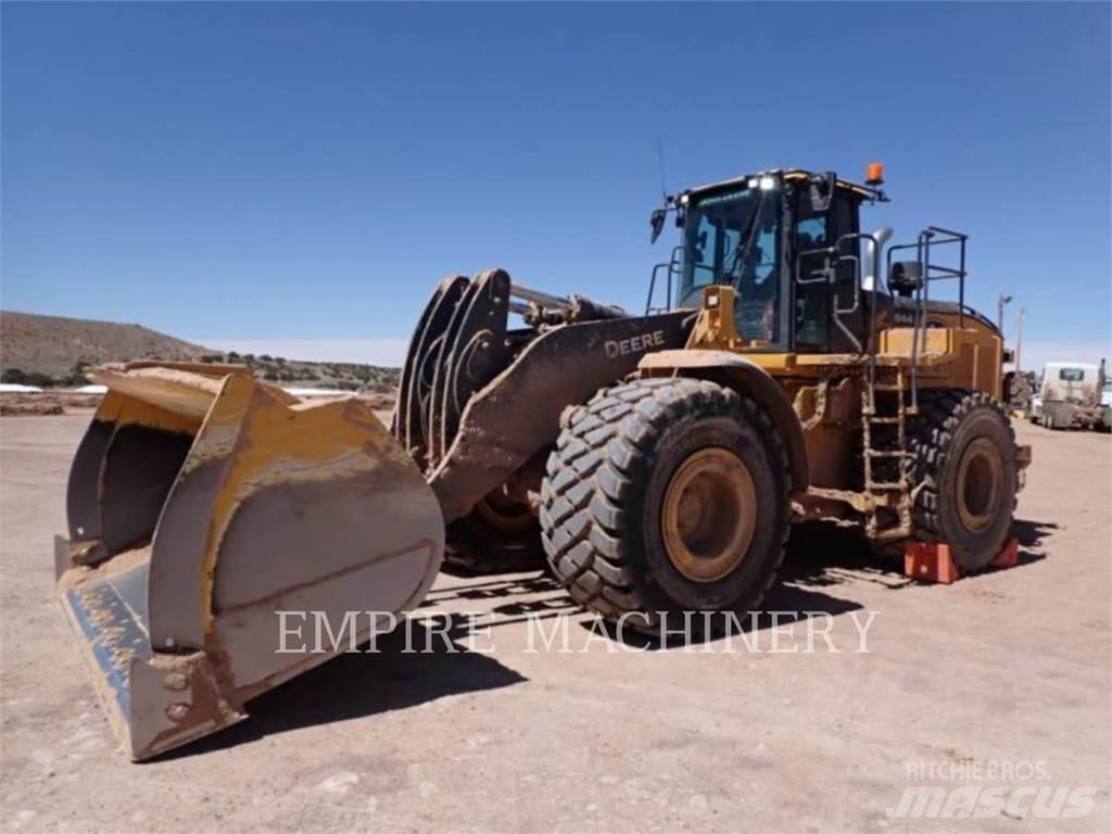 John Deere 844P Iekrāvēji uz riteņiem