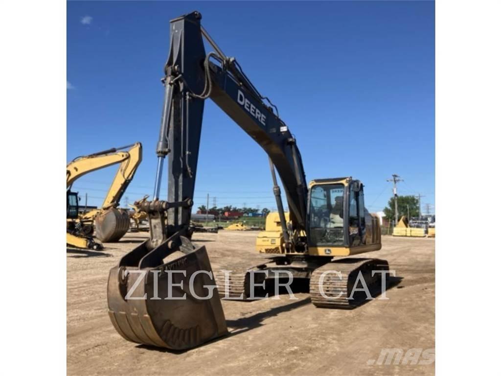 John Deere & CO. 200D Kāpurķēžu ekskavatori