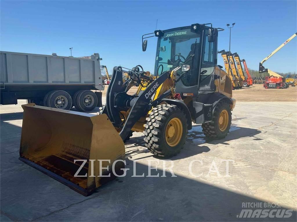 John Deere & CO. 244L Iekrāvēji uz riteņiem