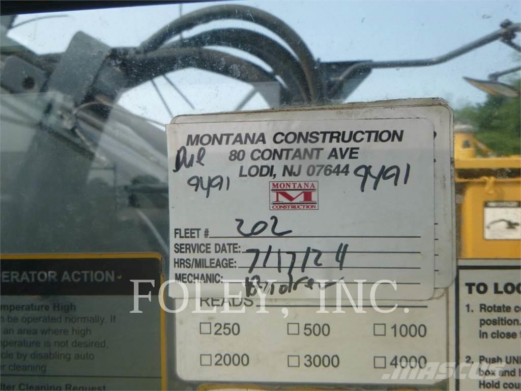 John Deere & CO. 245G Kāpurķēžu ekskavatori
