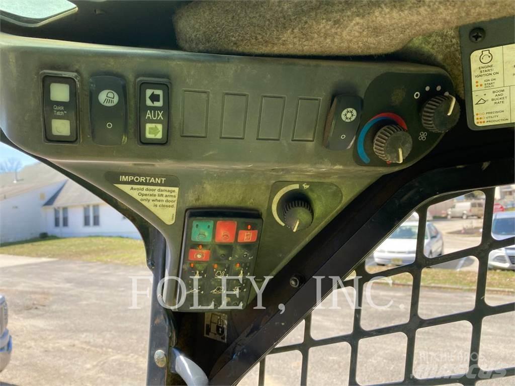 John Deere & CO. 330G Lietoti riteņu kompaktiekrāvēji