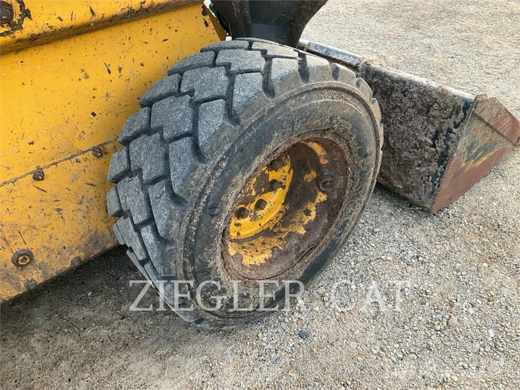 John Deere & CO. 330G Kāpurķēžu iekrāvēji
