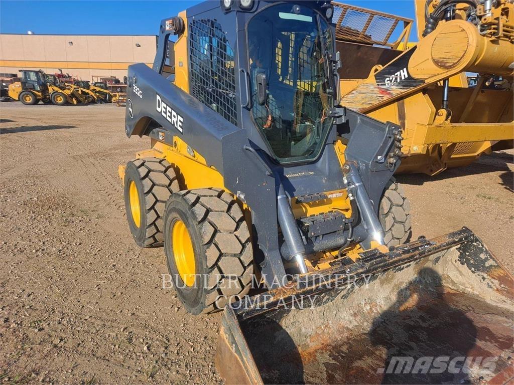 John Deere & CO. 332G Lietoti riteņu kompaktiekrāvēji