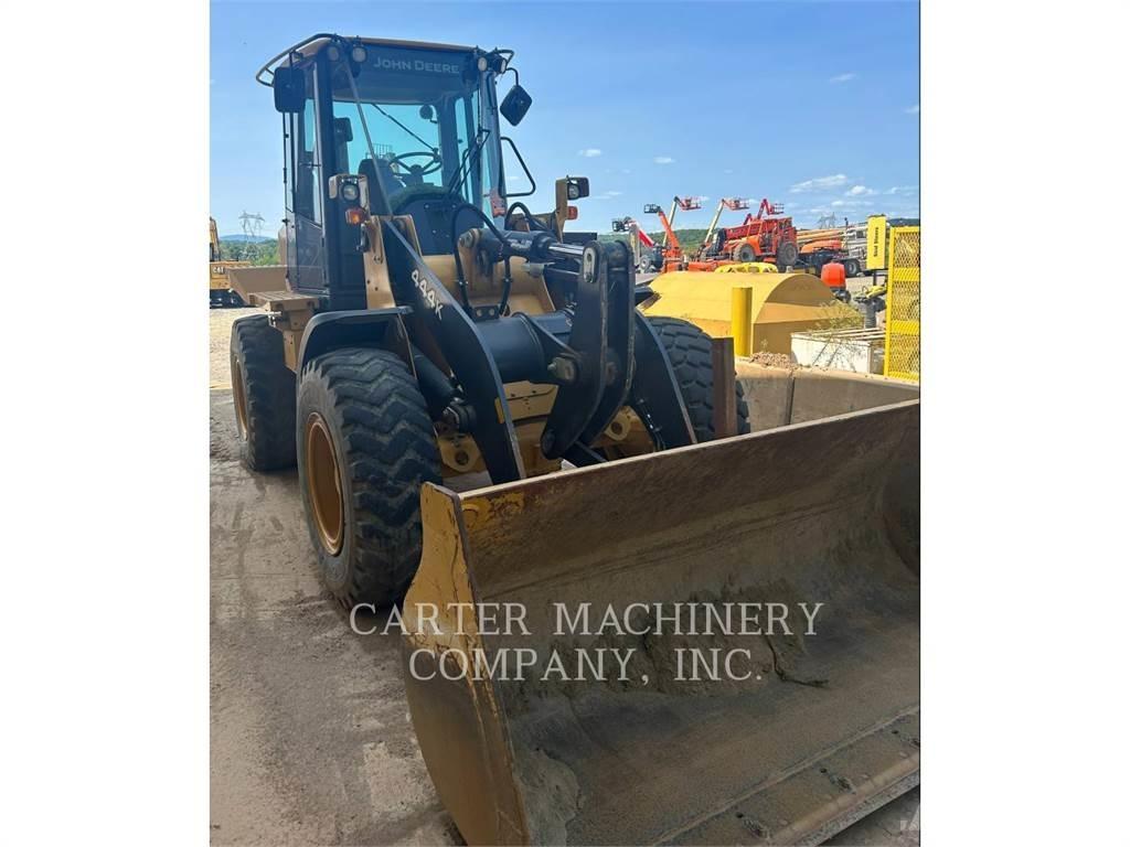 John Deere & CO. 444K Iekrāvēji uz riteņiem
