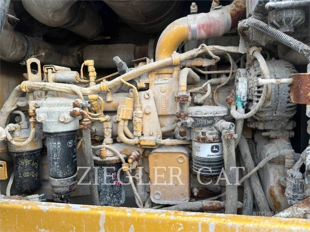 John Deere & CO. 524K Iekrāvēji uz riteņiem