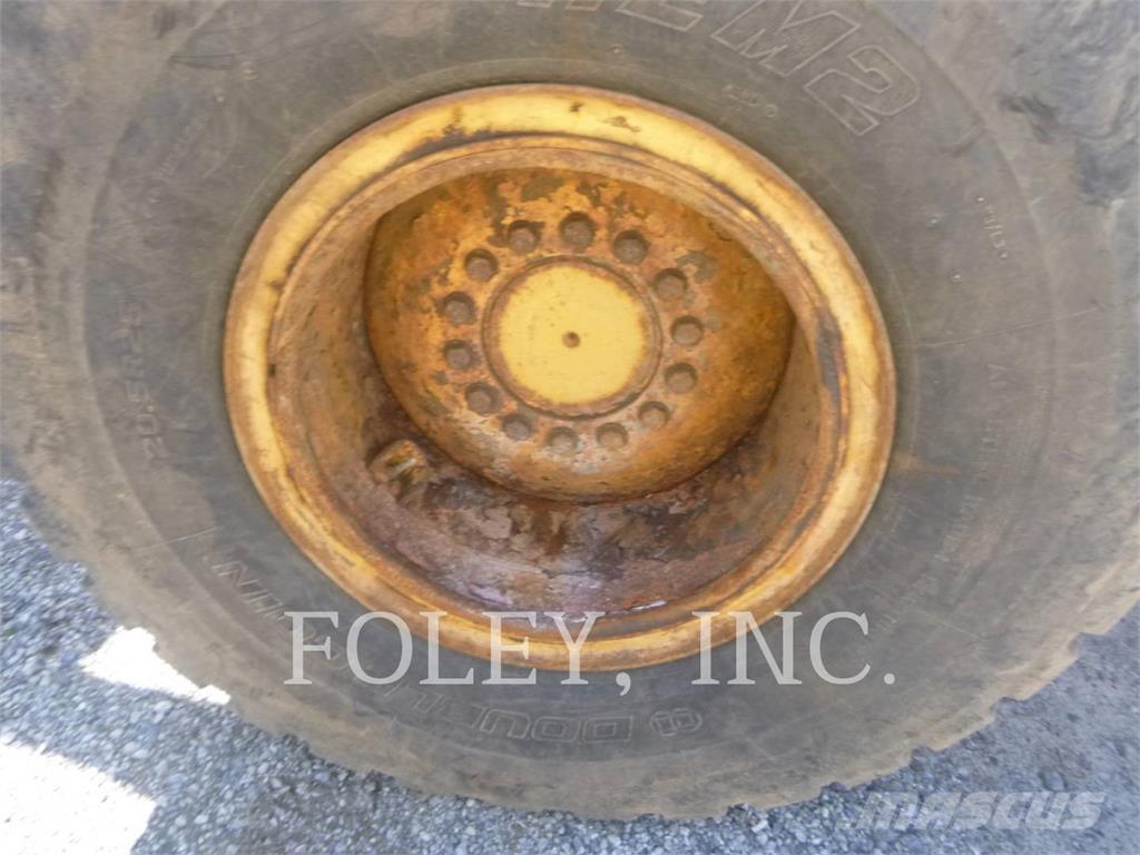 John Deere & CO. 524K Iekrāvēji uz riteņiem