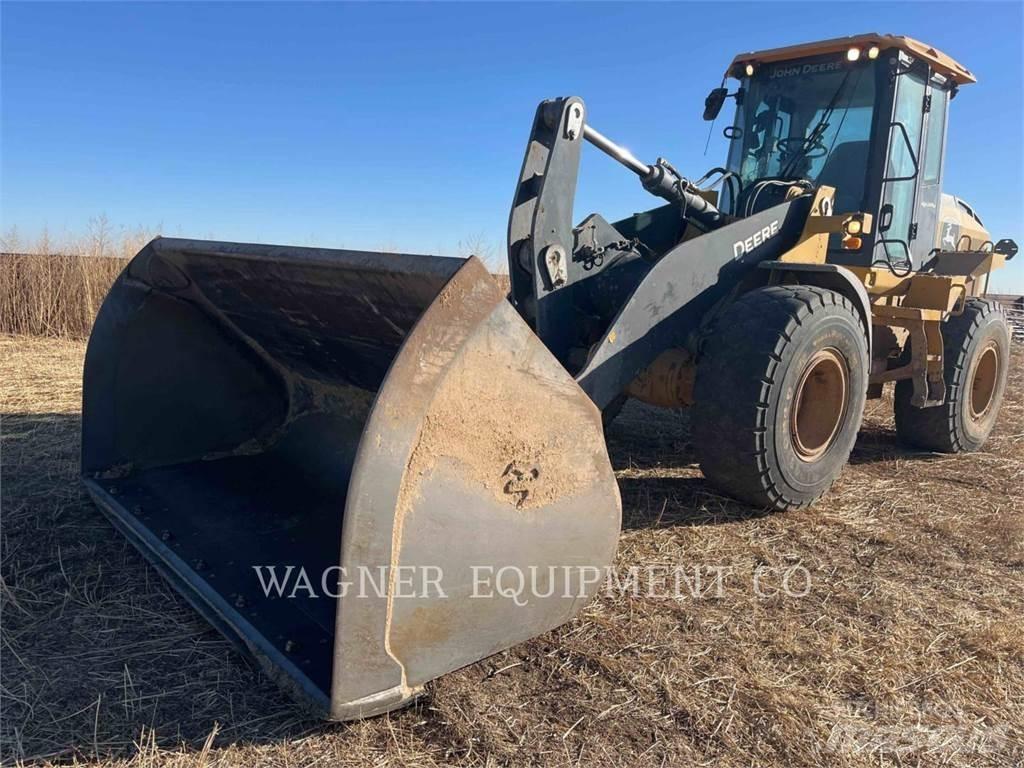 John Deere & CO. 524L HL Iekrāvēji uz riteņiem
