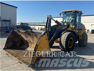 John Deere & CO. 544L Iekrāvēji uz riteņiem