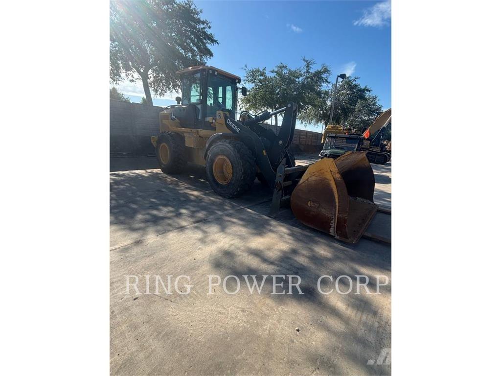 John Deere & CO. 544L Iekrāvēji uz riteņiem