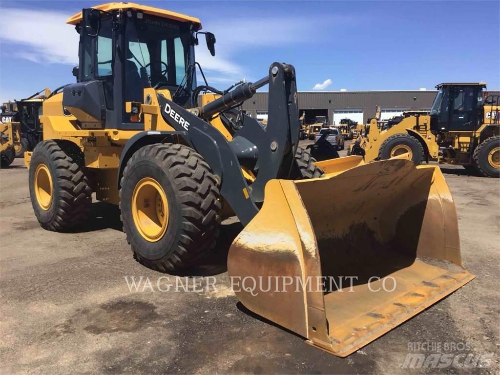 John Deere & CO. 544P Iekrāvēji uz riteņiem