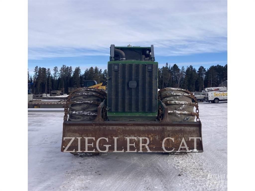 John Deere & CO. 748L Mežizstrādes traktori