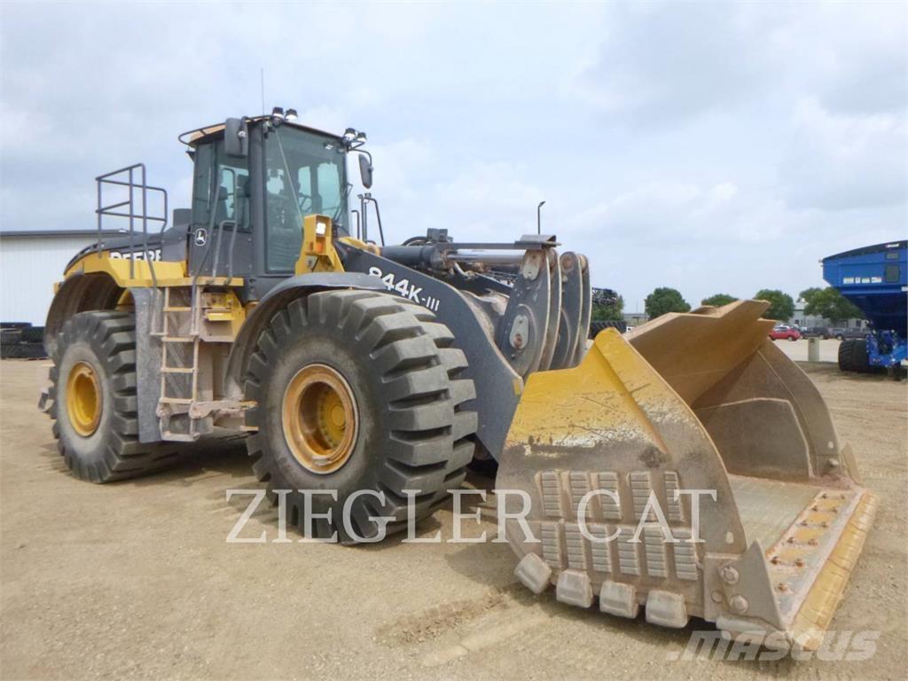 John Deere & CO. 844K III Iekrāvēji uz riteņiem