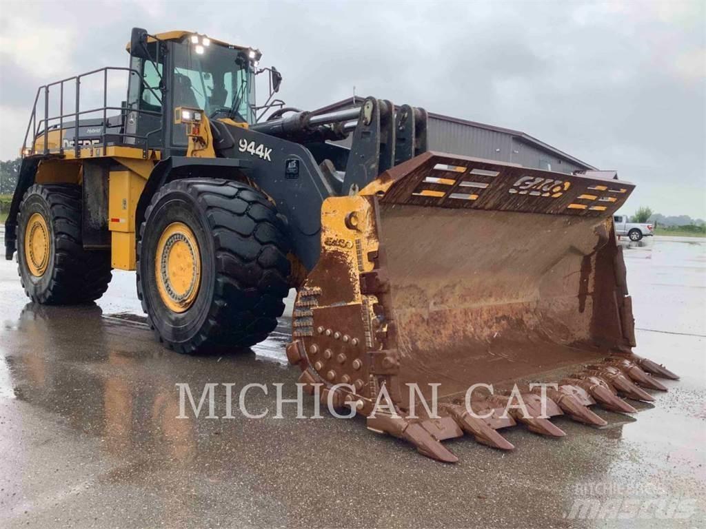 John Deere & CO. 944K Iekrāvēji uz riteņiem